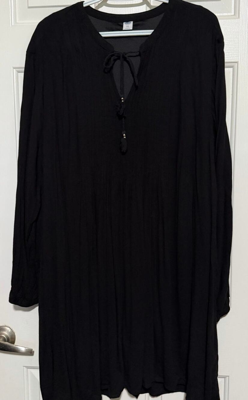 Old Navy Women's Black Oversized Long Sleeve V-Neck Tie Tassels Blouse Size XXL